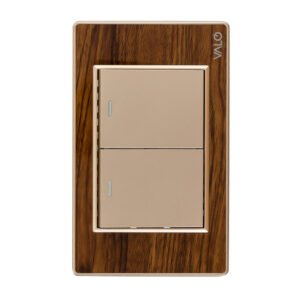 PLACA CON 2 INTERRUPTORES DE ESCALERA DE 1.5 MODULOS COLOR MADERA